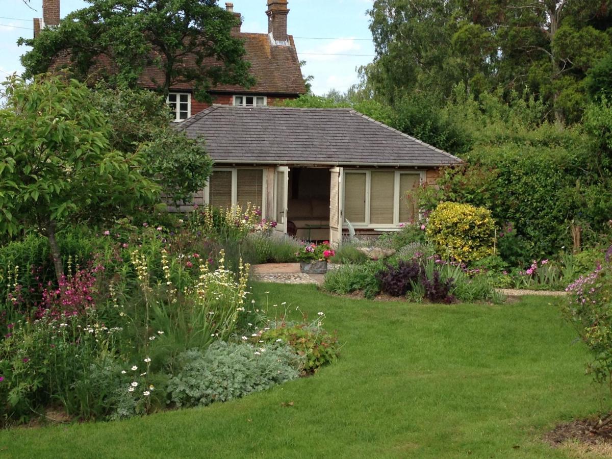 Thatched Cottage B&B Hever Dış mekan fotoğraf