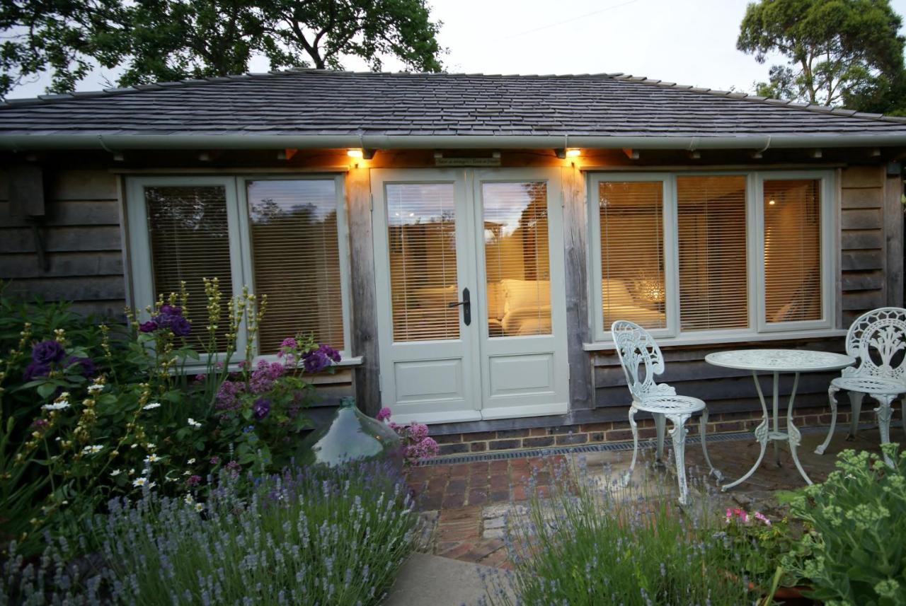 Thatched Cottage B&B Hever Dış mekan fotoğraf